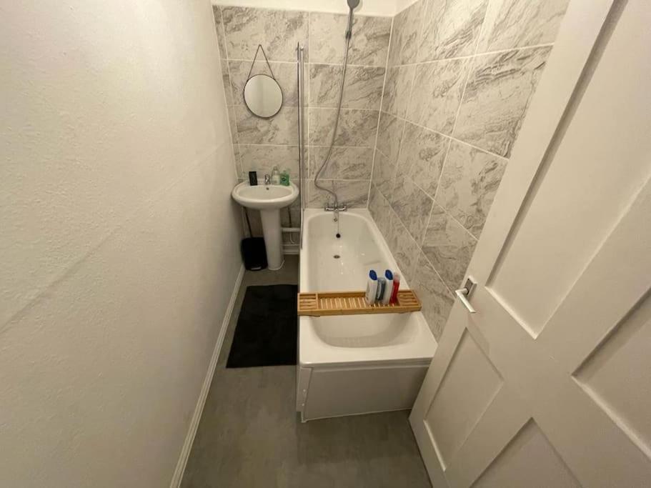 Comfortable 2 Bedroom On Tower Bridge Λονδίνο Εξωτερικό φωτογραφία